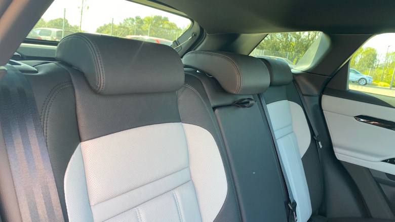 Land Rover Range Rover Evoque 1.5 P270e Dynamic SE 5dr Auto Hatchback